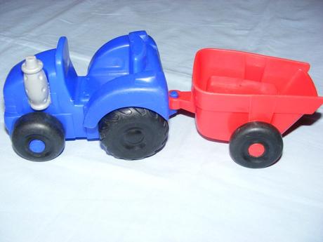 Traktor, zvieratká a farmár, 