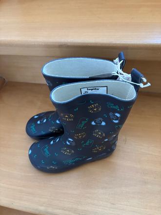 Nove nenosene gumaky, lupilu,28