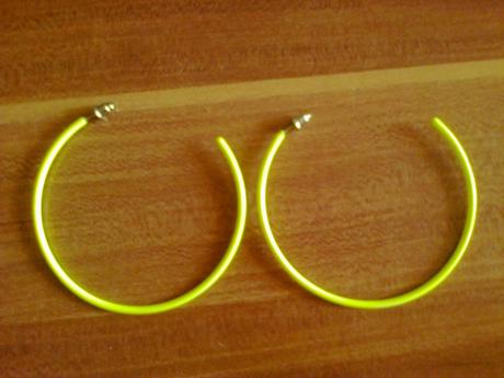 Neónové naušky-darujem k nákupu,