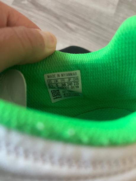 Halovky, adidas,38