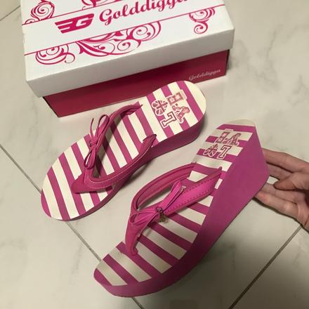 Žabky na platforme, 39