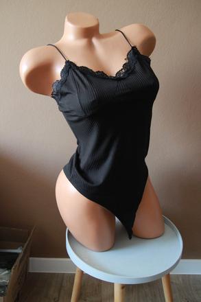 Čierny body top s čipkou, s/m, s