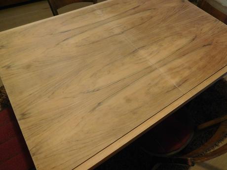 Stol jedálenský rozkladací +4 x stolička,, 