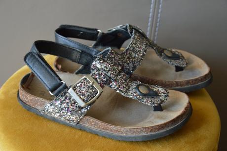 Sandálky na dvor, reserved,33