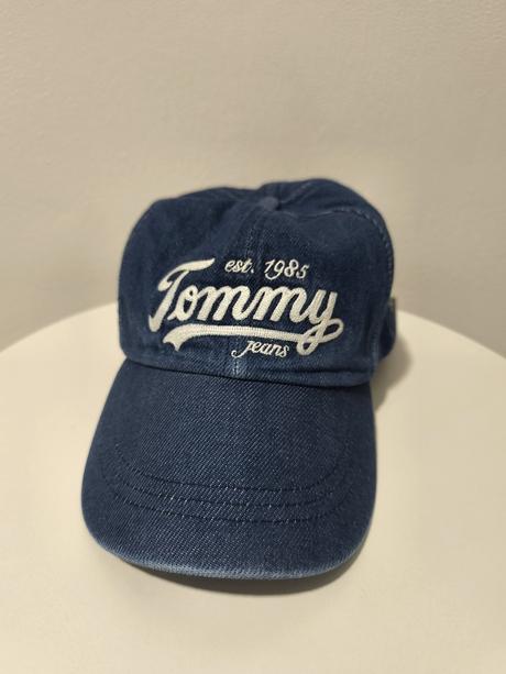 10-dámska šiltovka tommy hilfiger, tommy hilfiger