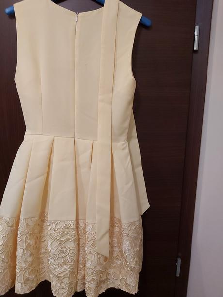 Spolocenske saty, 34