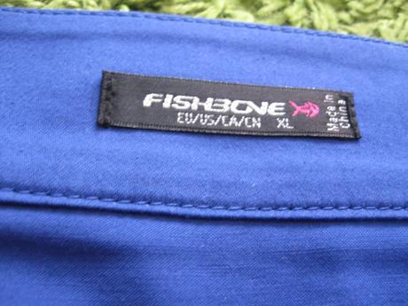 Dámska sukňa, vpredu kovový zips, 38, fishbone,38