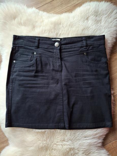 Lahucka vzdusna sukna top stav, 40