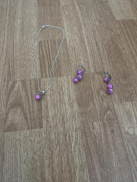 Náhrdelník + náušnice,