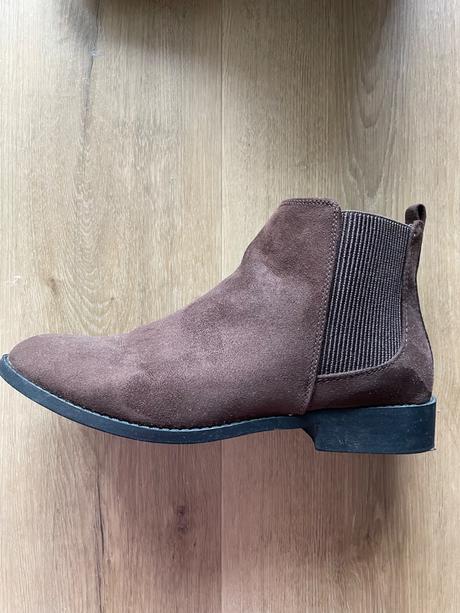 Chelsea boots, primark,38