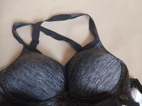 3x podprsenka ..cena spolu, h&m,70a