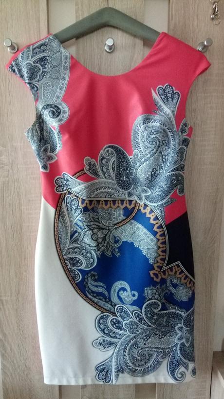 Šaty na príležitosť, l