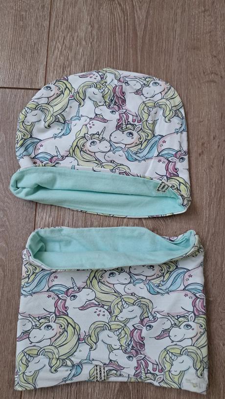 Set čiapka+nákrčník jednorožce, 122