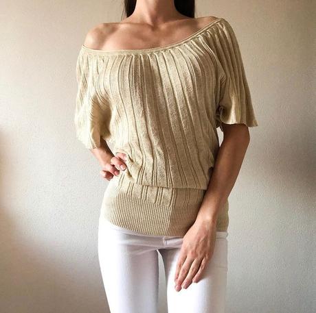 Béžový svetrík so zlatými trblietkami, amisu,xs