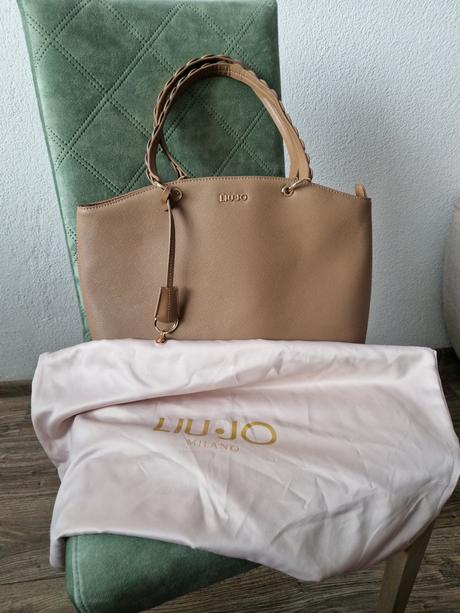 Kabelka liu jo, liu jo