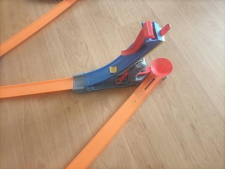 Hot wheels jumbo stunt combo, 