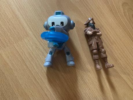 Postavicky ufo a ine, 