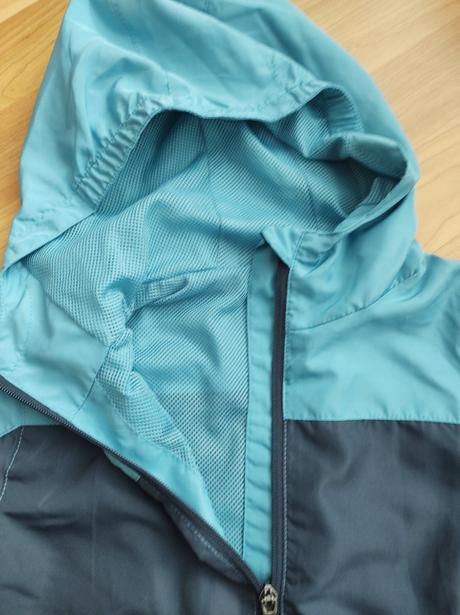 Ponúkam chlapčensku športovú bundu, 134