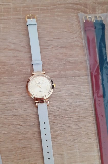 Dámske hodinky + 2 remienky k tomu, pierre cardin