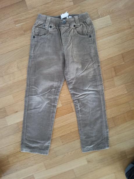 Menčestrové nohavice, ido,116