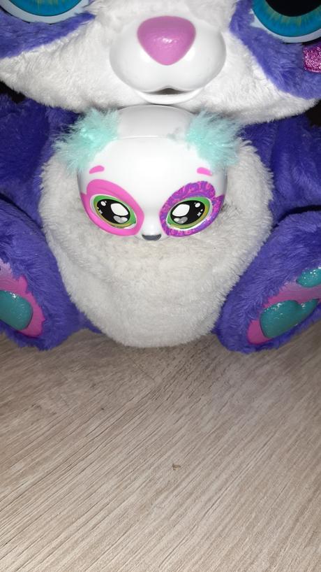 Interaktívna panda peek-a-roo furreal,