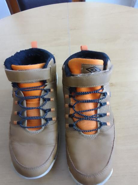 Detská zateplená obuv umbro č.35, umbro,35