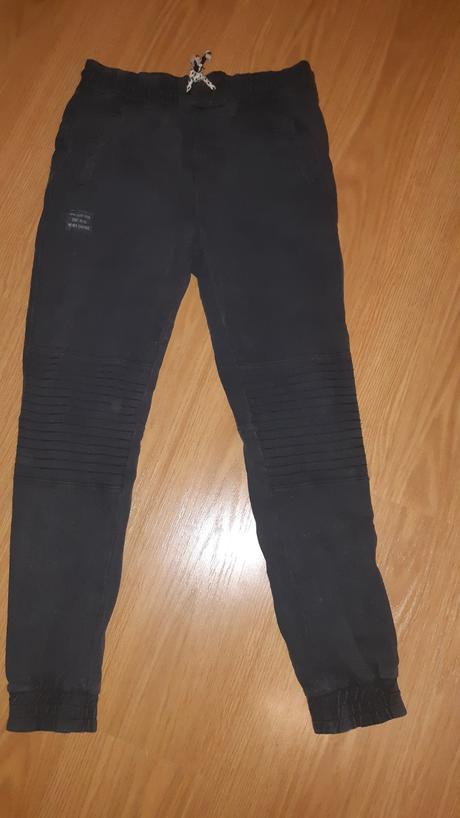 Športové nohavice tepláky 152, reserved,152