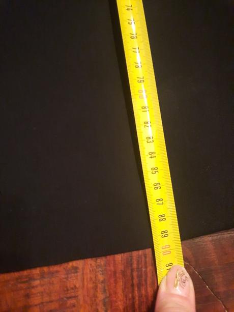 Talianske elegantné malé čierne šaty, s