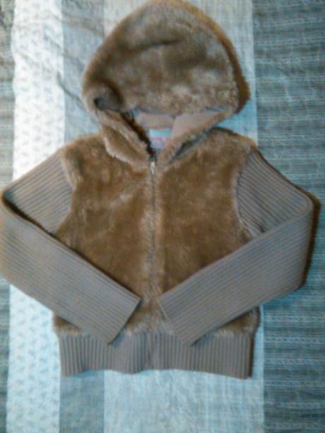 Bundička s kapucou, 140