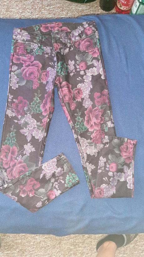 Nohavice krasne, 140