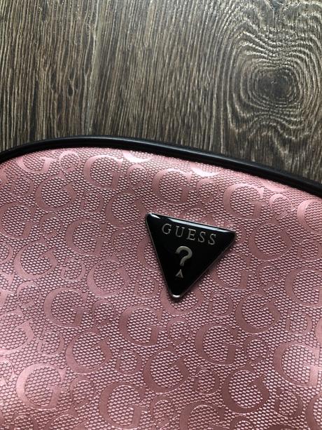 Guess kozmetická tasticka, 