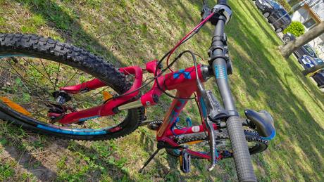 Bicykel cube 240, 24