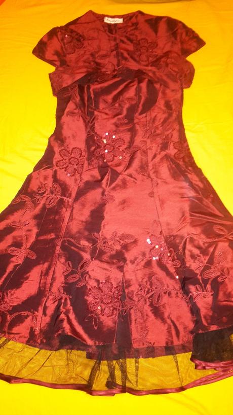 Spoločenské šaty, s