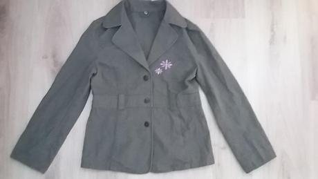 Priliehave sako vojenskej zelenej farby, 152