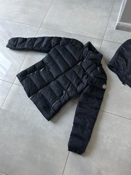 Moncler originál, s