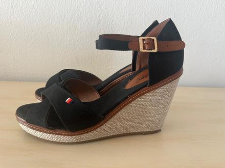 Sandále na podpätku, 40