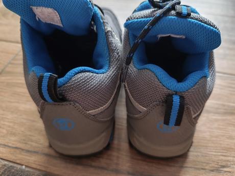 Topanky na turistiku, 35