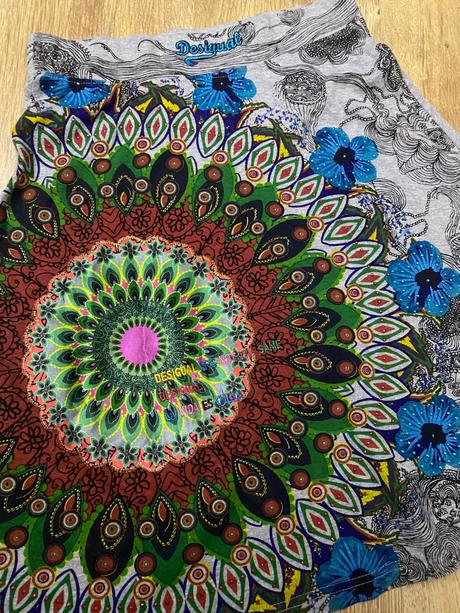Desigual sukna, desigual,s