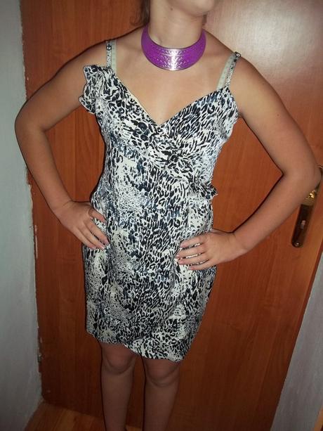 Vzorované šaty, 40