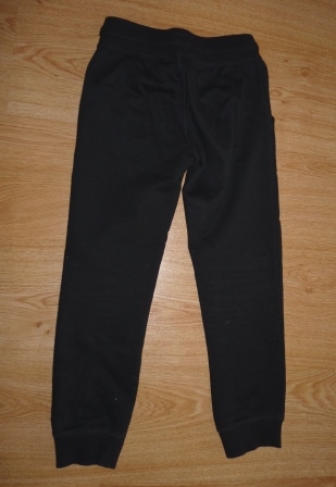 Cierne teplaky, pepperts,122