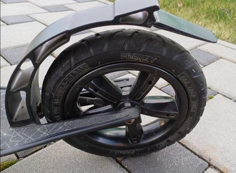 Kolobežka frenzy 230 mm pneumatic scooter, frenzi