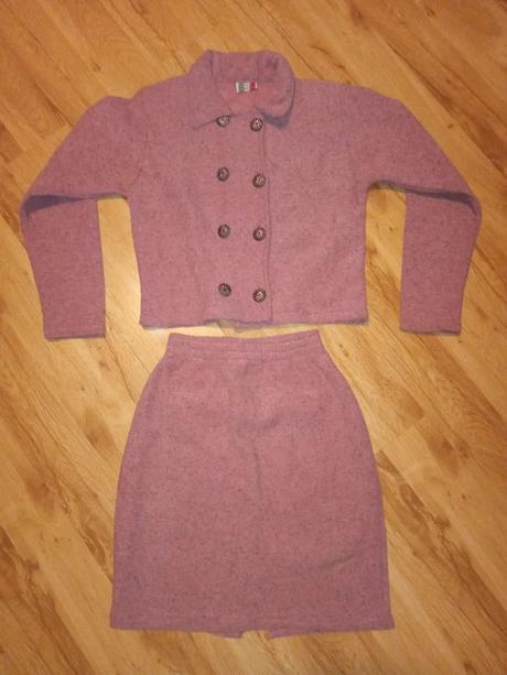 Teplejsi kostým suknovy, outfit,s