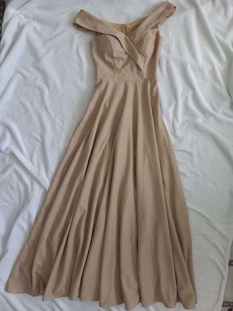 Dlhé béžové spoločenské šaty so zlatým odleskom, s