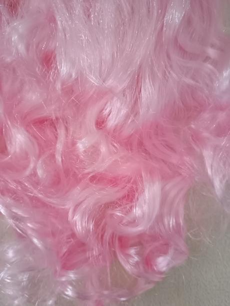Ružová parochňa sofi - vlnité dlhé vlasy, 