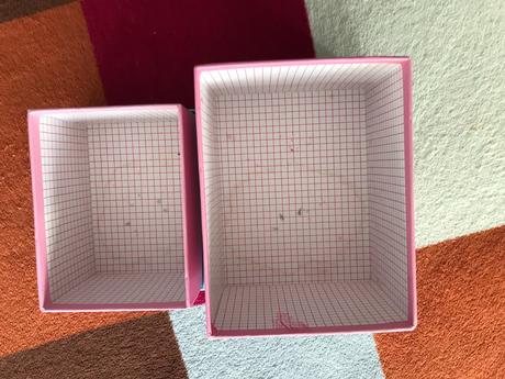 Krabicky 2 ks zapadajuce do seba,,