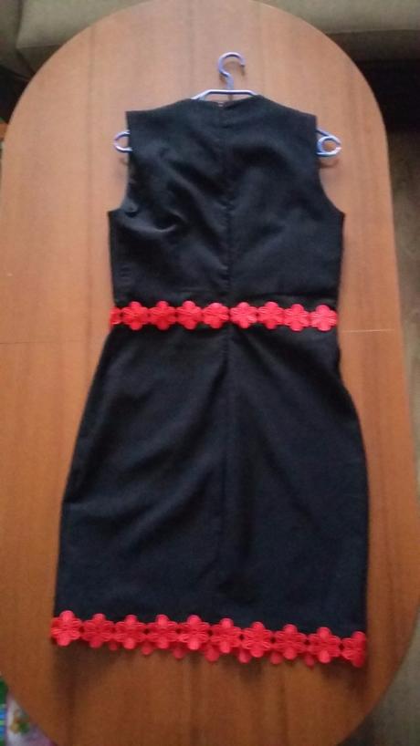 Spolocenske saty s cipkou, 40