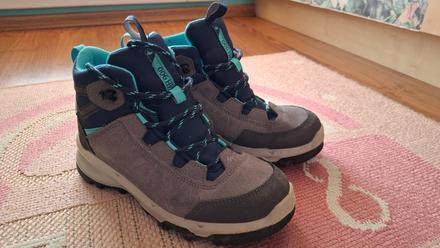 Turistické topánky, quechua,35