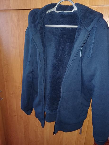 Pánska tmavomodrá  mikina s kozusinkou l, l