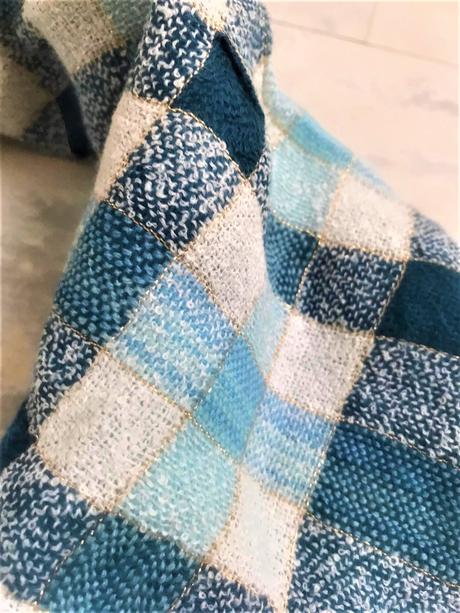 Šatka okolo krku, l