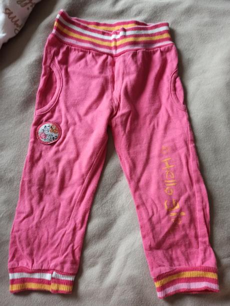 Ružové tepláčiky, 74